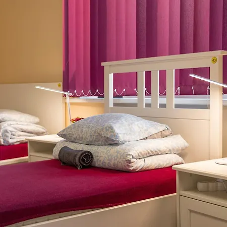 Kefir & Bun אכסניה *