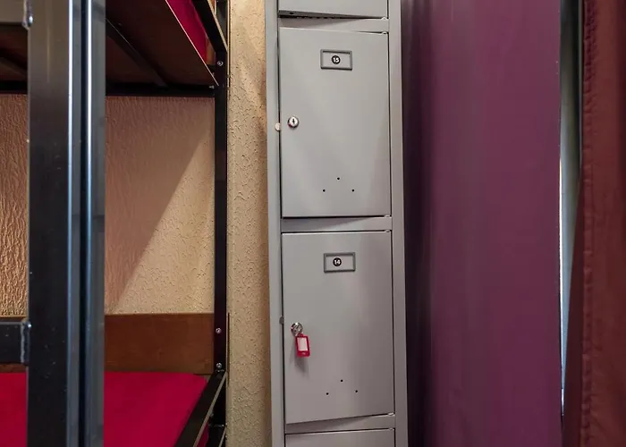 Vandrarhem Kefir & Bun Hostel-auto Check-in